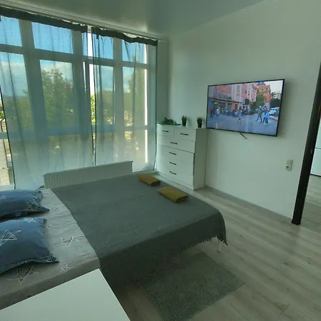 затишна неподалік від моря та центру