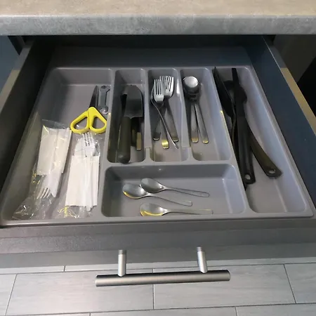 затишна неподалік від моря та центру Apartment *