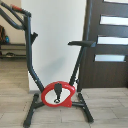 затишна неподалік від моря та центру *